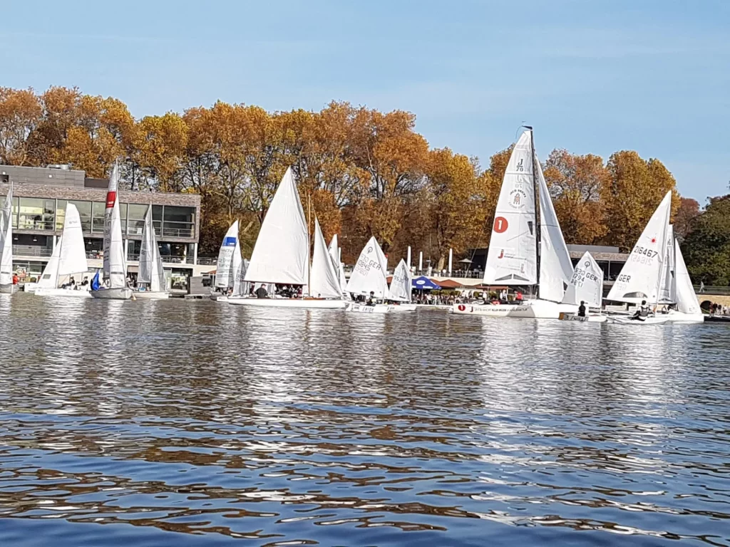 Traumwetter und großes Feld zur Absegel-Regatta 2022