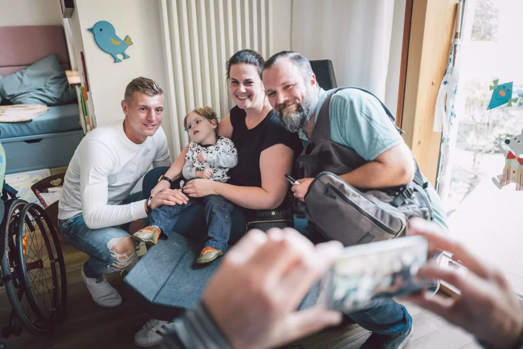 Profifussballer Toni Kroos Stiftung unterstützt erneut Clemenshospital